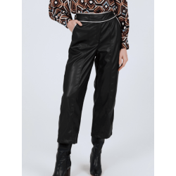 Pantalón SKATIE polipiel hebillas