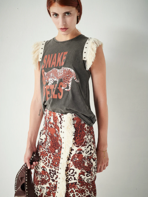 Camiseta CHILL&BUY flecos snake